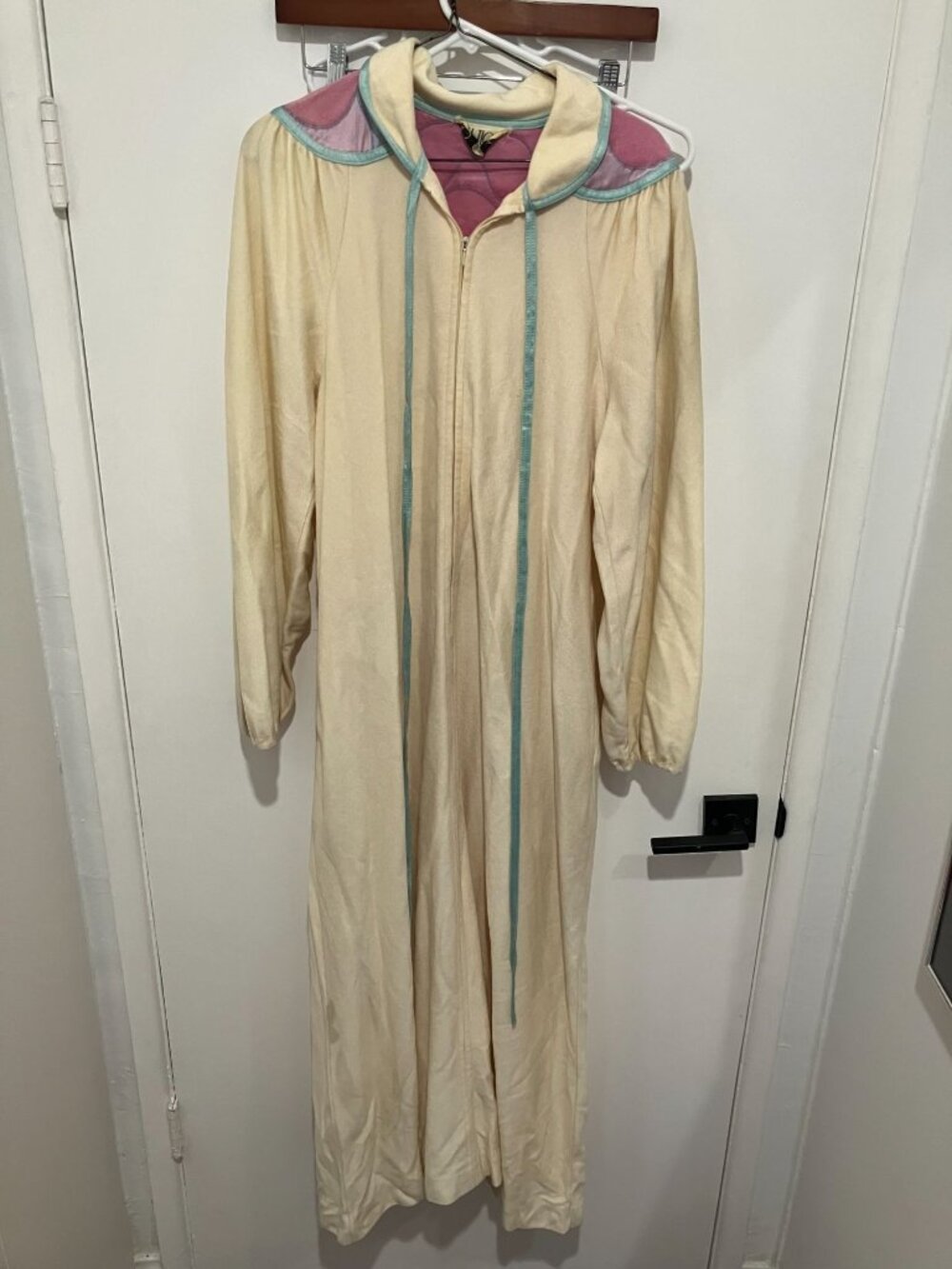 VTG 1970's Bill Tice Women's Full Zip Long Sleeve House Dress, Cream Multi, OS